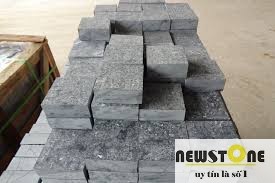 Đá cubic xanh đen khò lửa