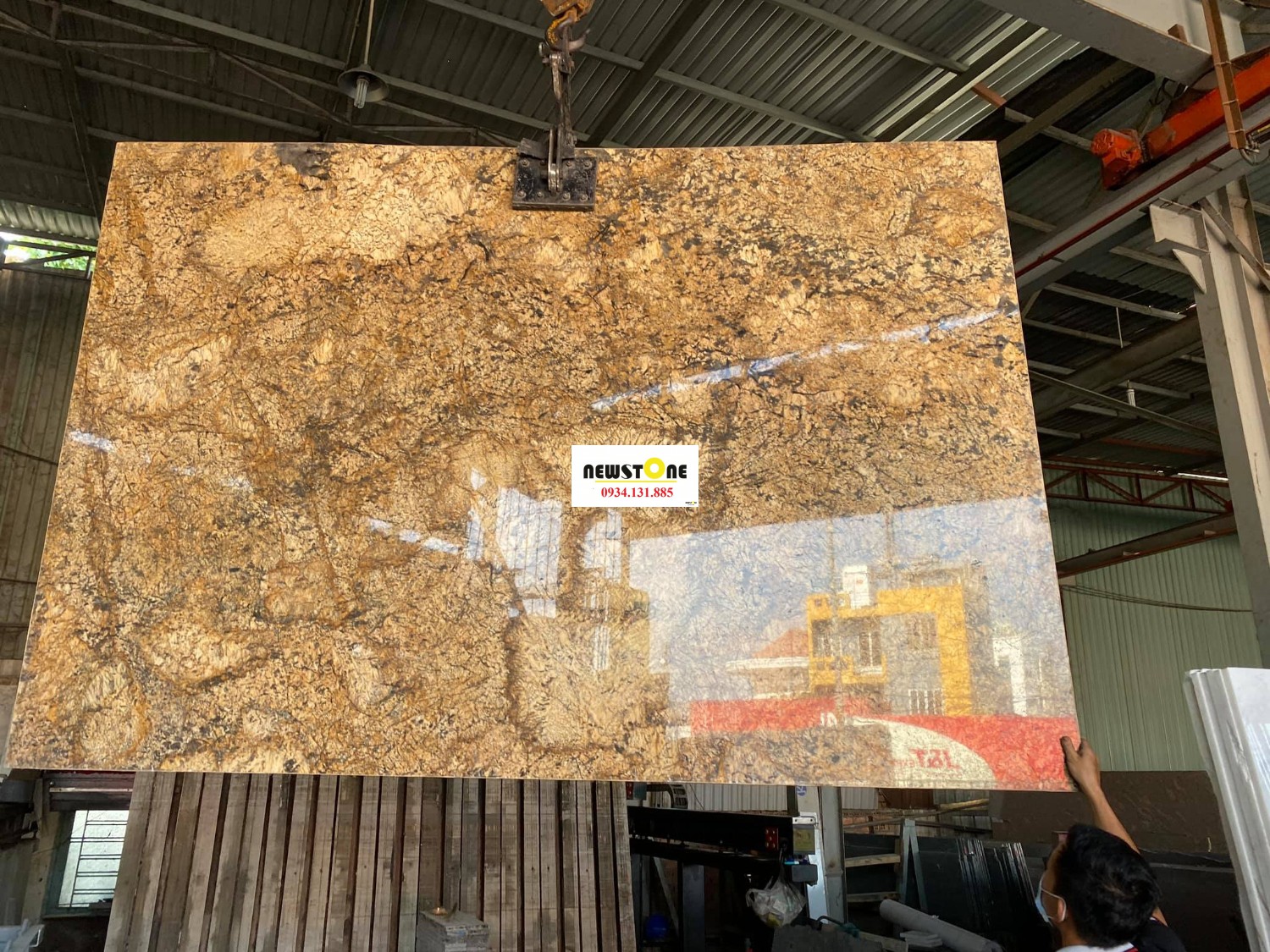 da vang alaska gold granite (1)
