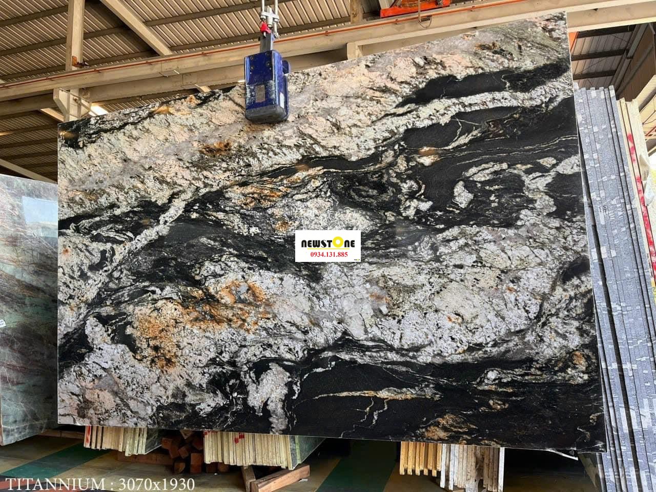 Đá Granite Titanium