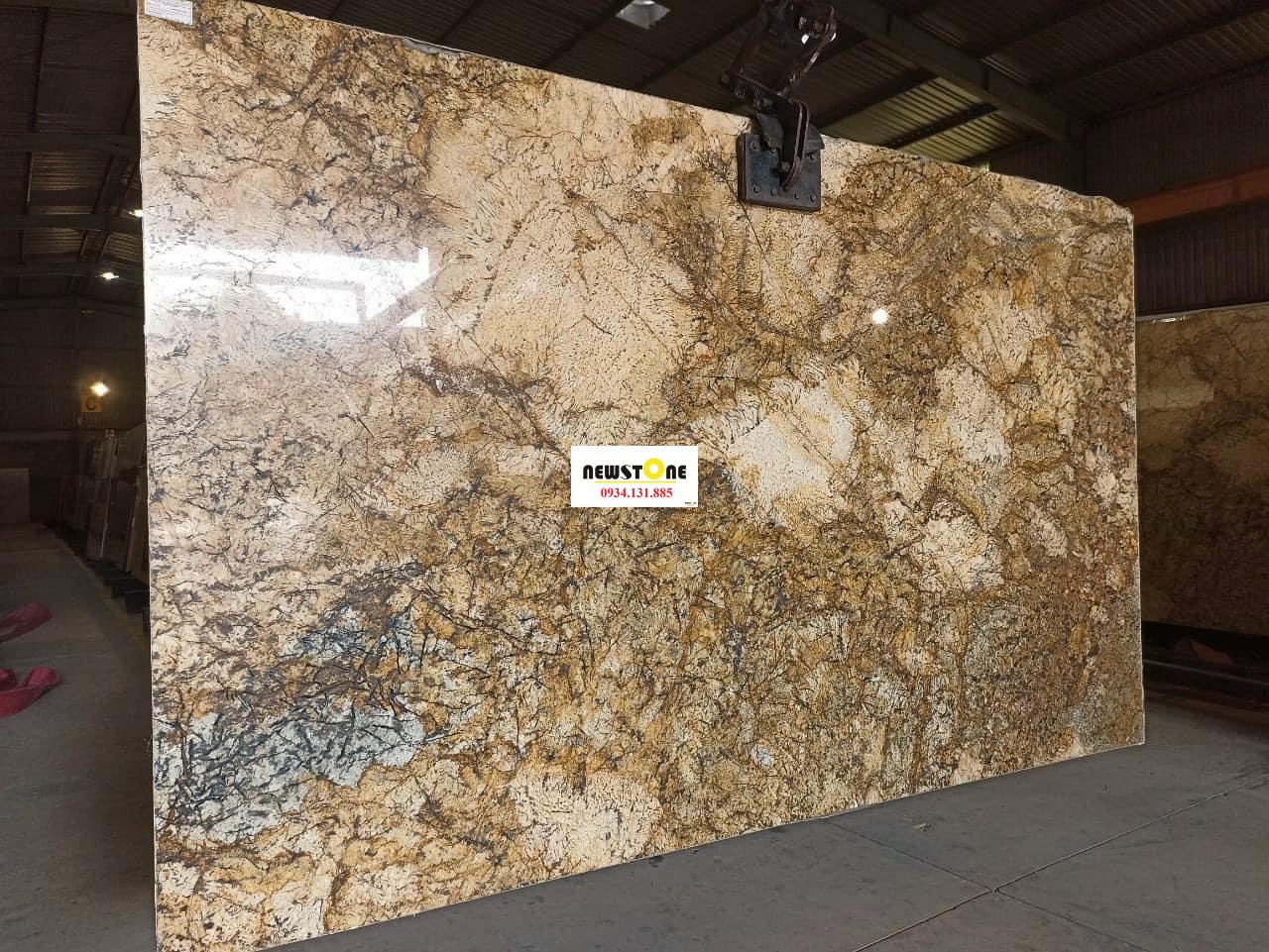 Đá tự nhiên granite Vàng Alaska