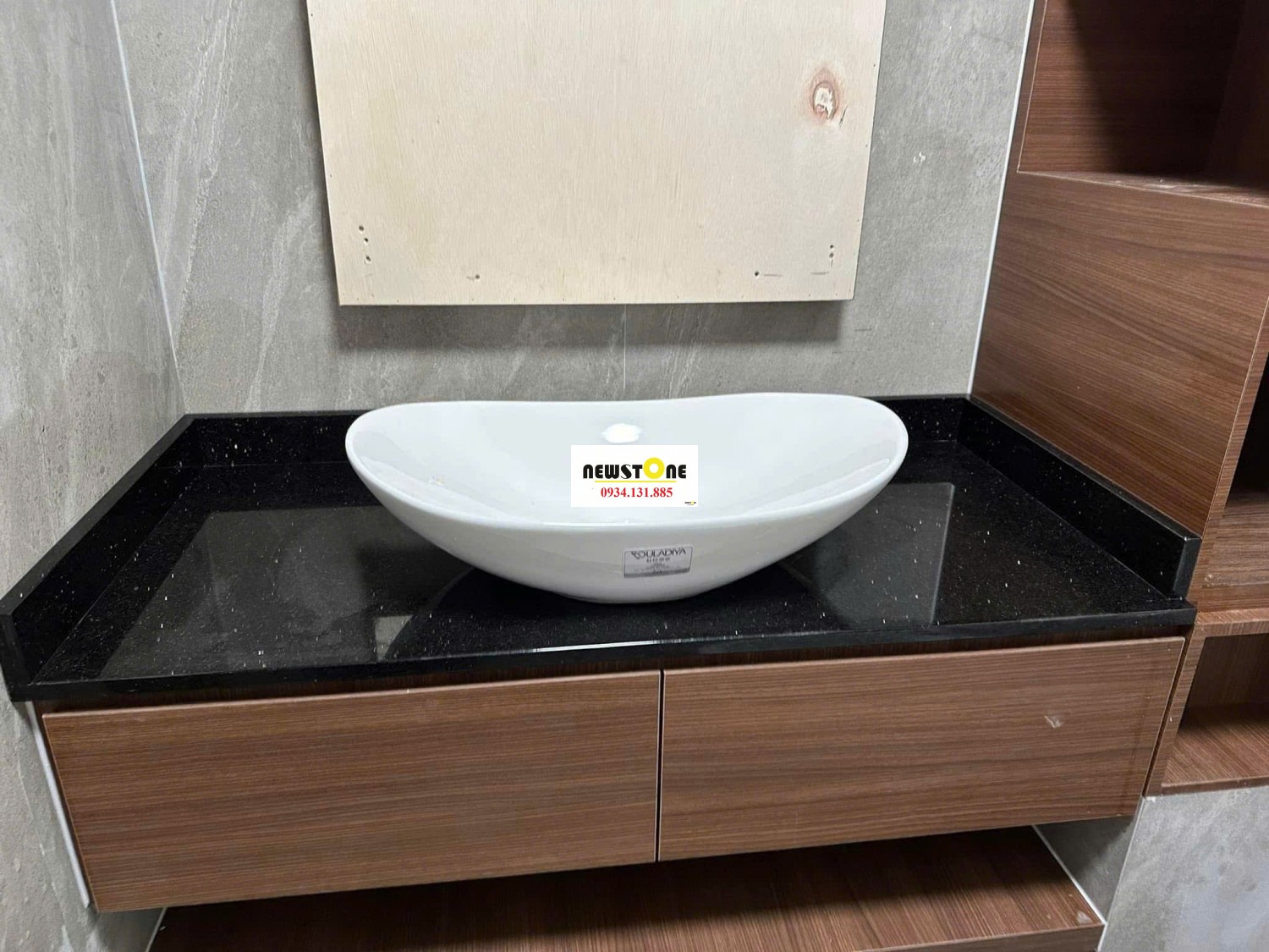Đá Granite Đen Kim Sa
