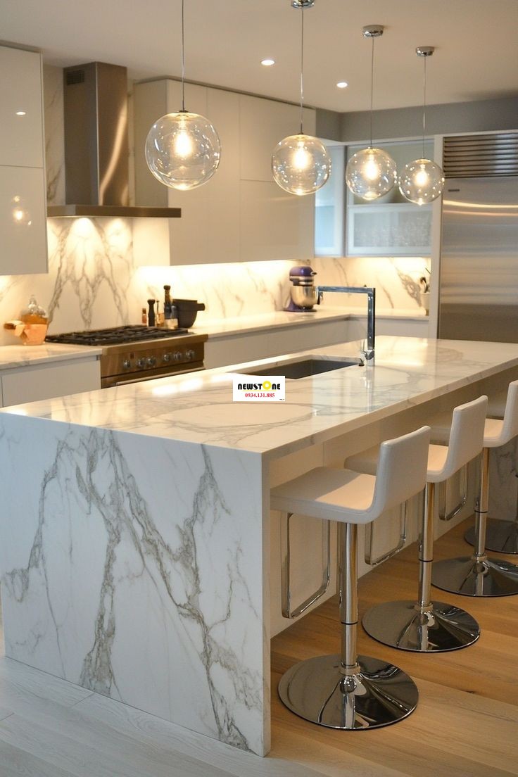 Đá Bếp Trắng Vân Mây 