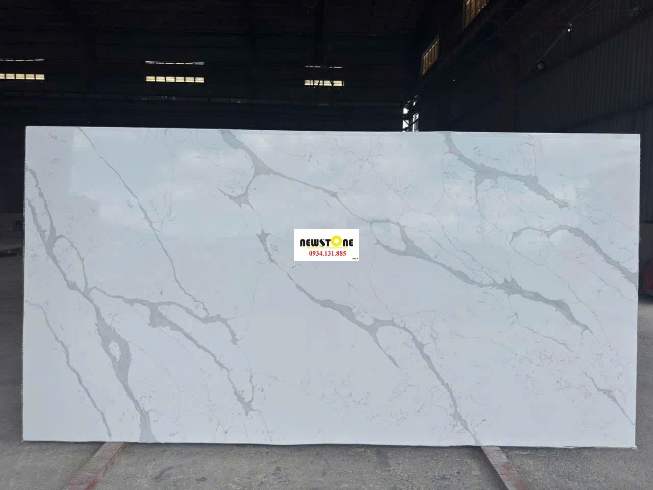 Đá Nhân Tạo Trắng Vân Mây 