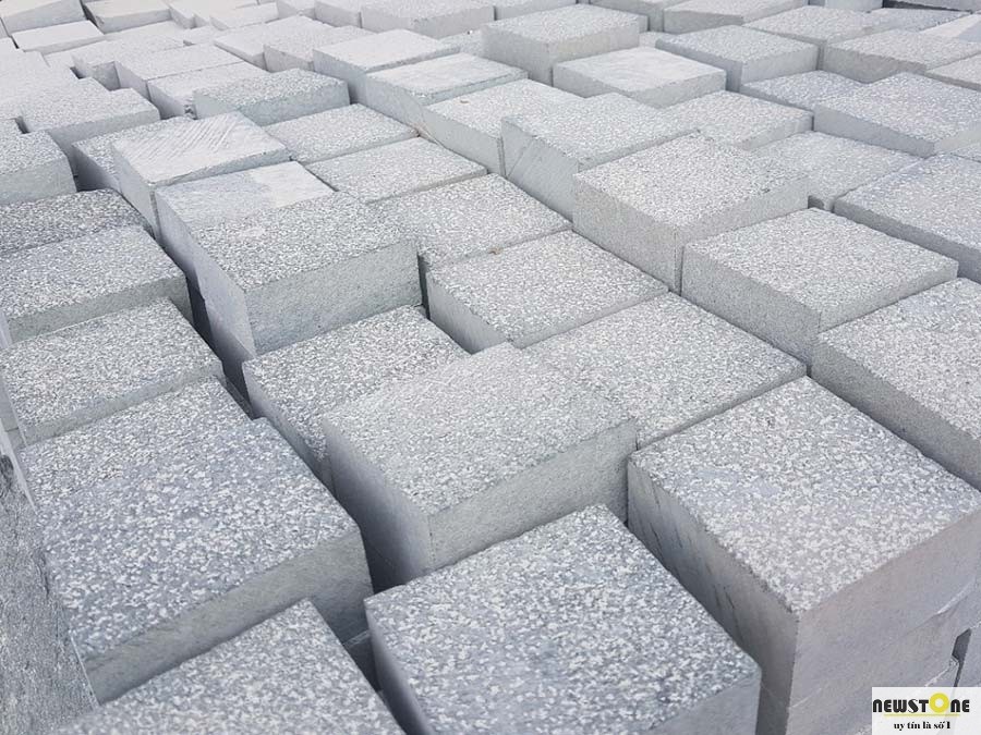 Đá cubic ghi sáng băm mặt