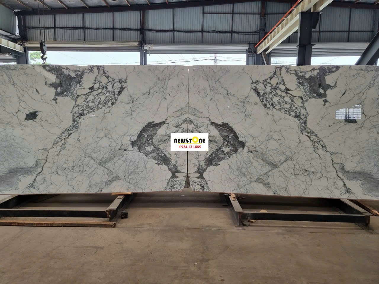 Tranh Đá Đối Xứng Trắng Carrara