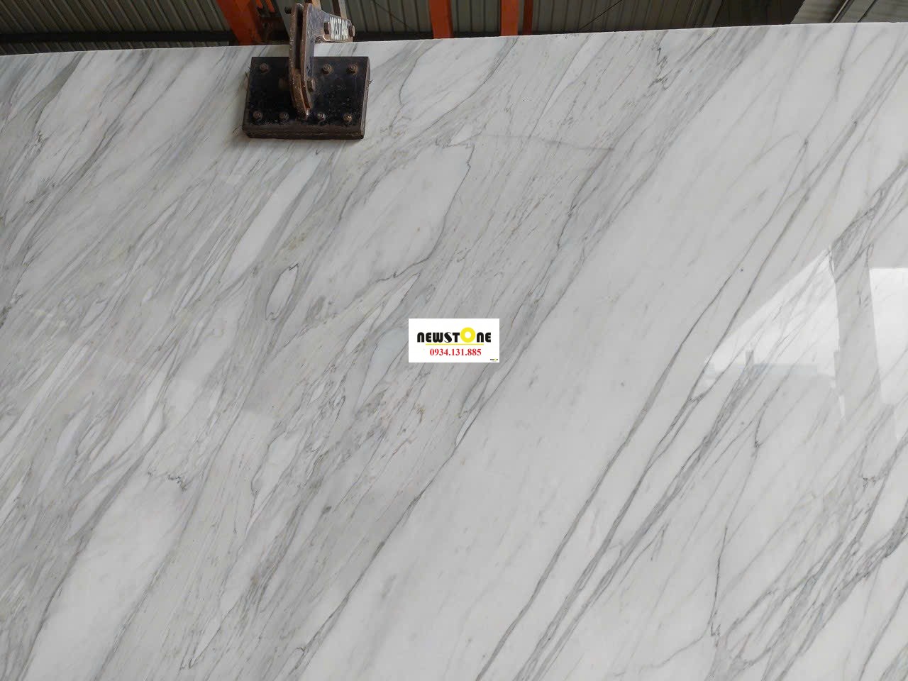 Tranh Đá Đối Xứng Statuarietto White